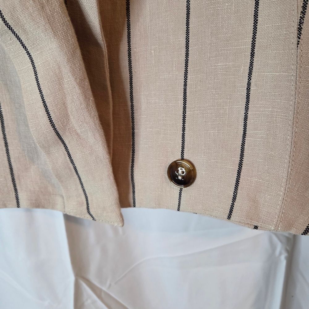ASTR Linen Blend Cropped Blazer Womens Medium Beige Striped Lightweight Jacket - Picture 4 of 9